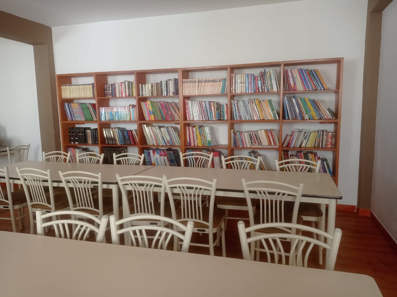 Biblioteca y espacio de estudio